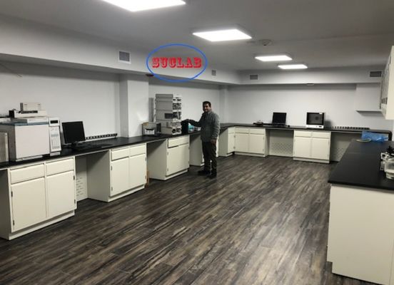 Καλή τιμή Customized Corrosion-resistant and Acid and Alkali Resistant Chem Lab Workbench Maker with Safety Features σε απευθείας σύνδεση